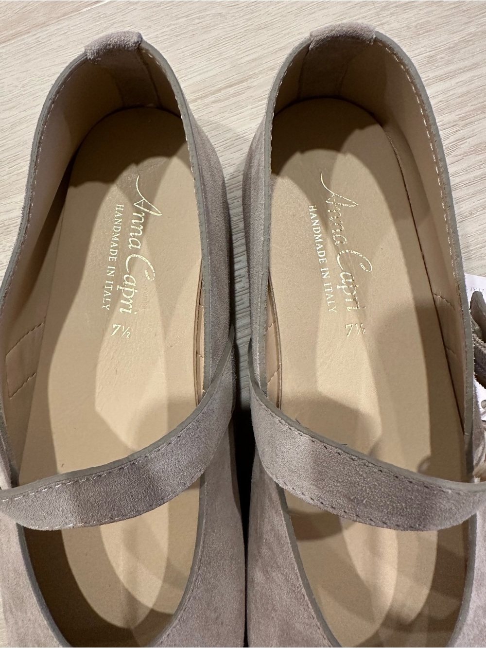 Italian Shoe Anna Capri Tan Suede MaryJane Ballet Flats - Picture 8 of 8